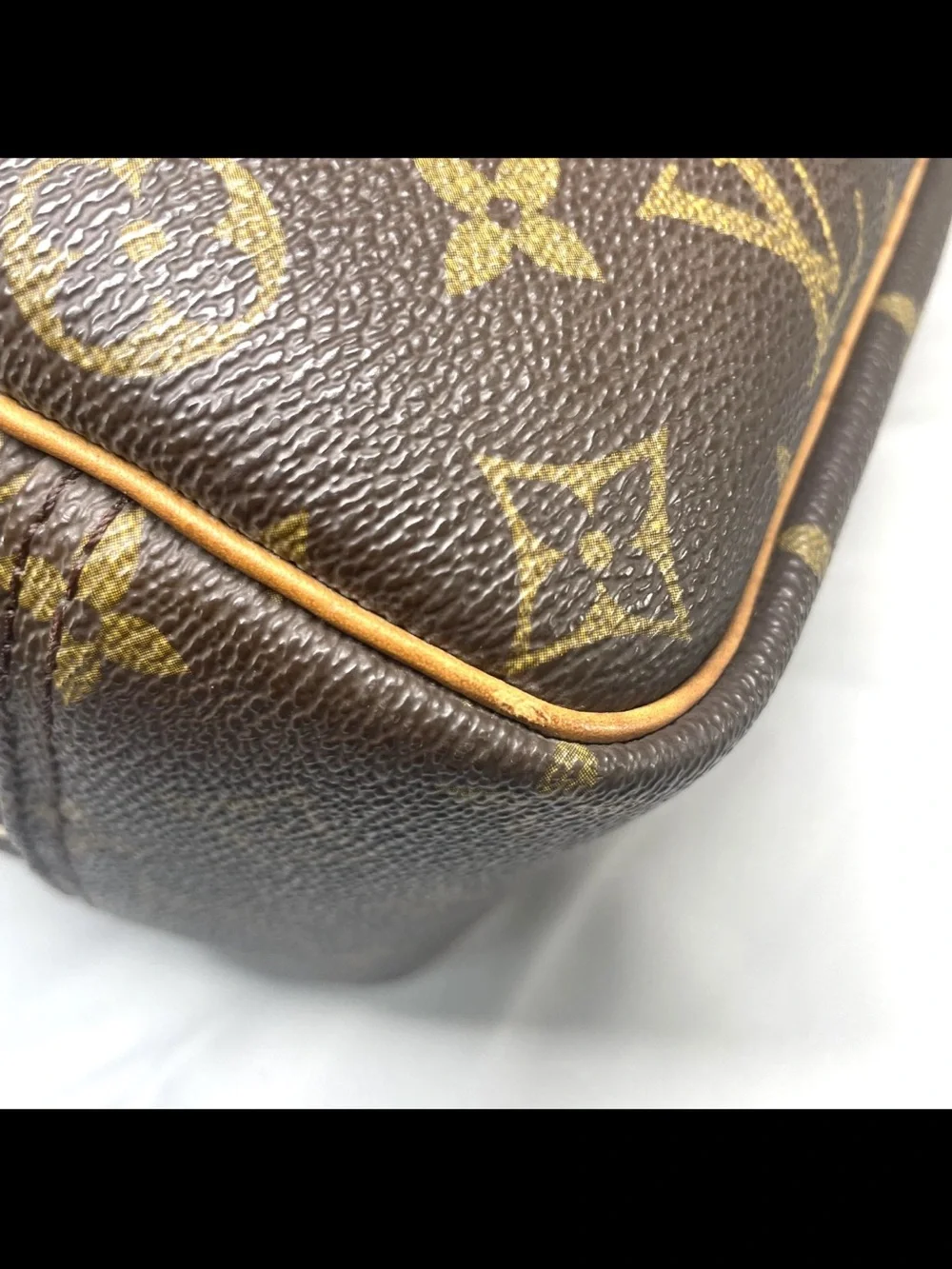 Louis Vuitton classic louis